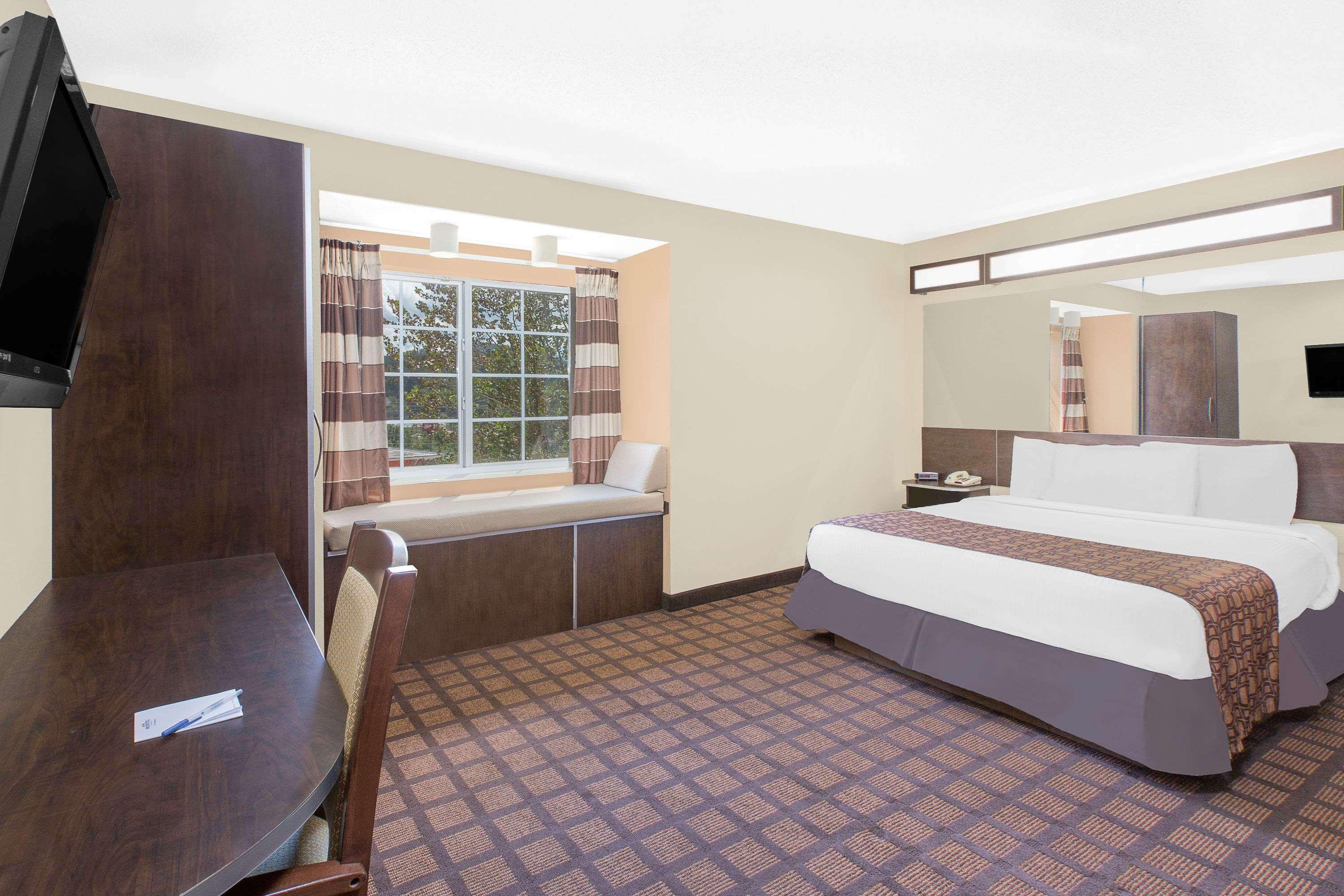 Microtel Inn & Suites By Wyndham Франклин Экстерьер фото