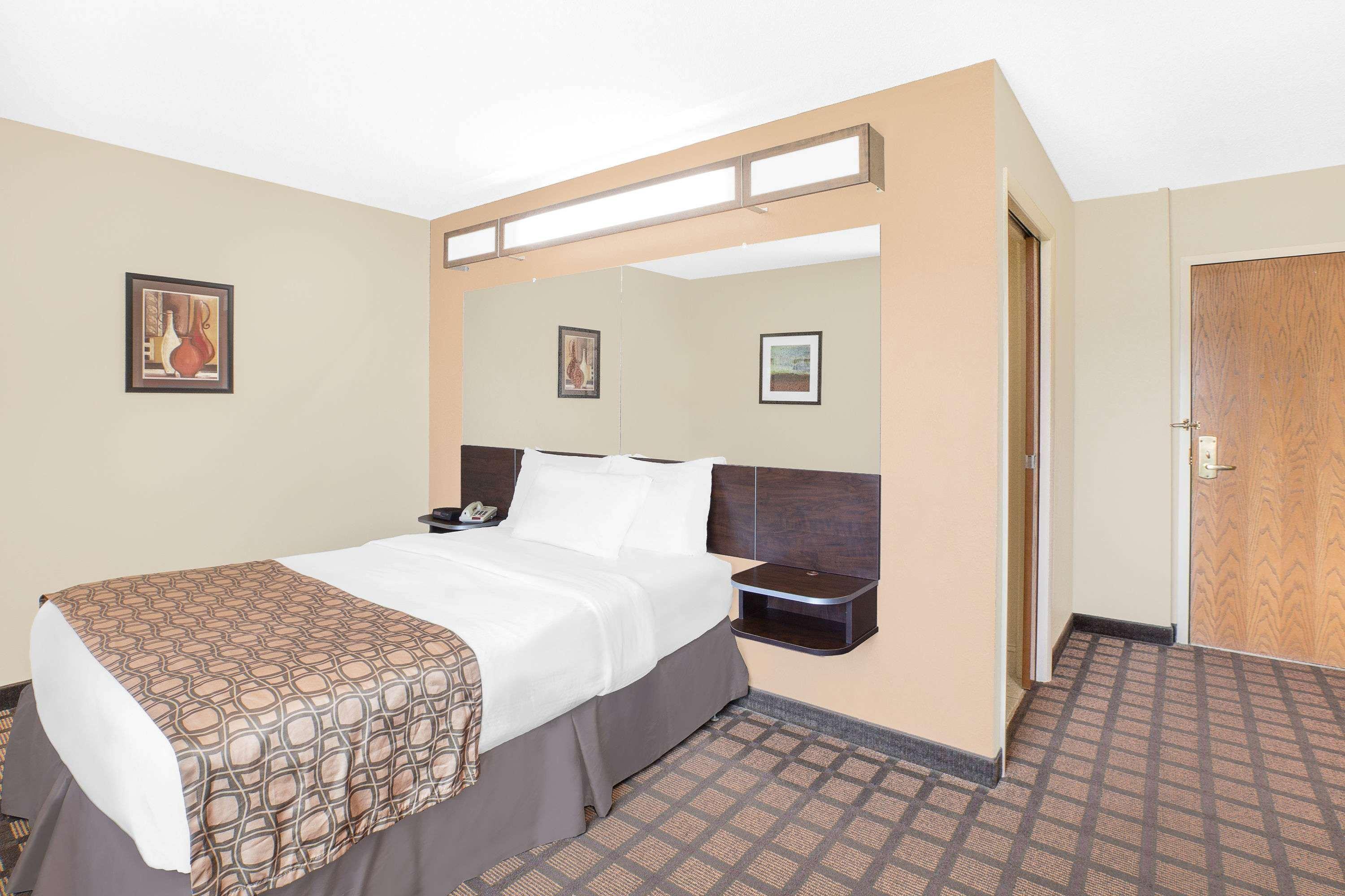 Microtel Inn & Suites By Wyndham Франклин Экстерьер фото