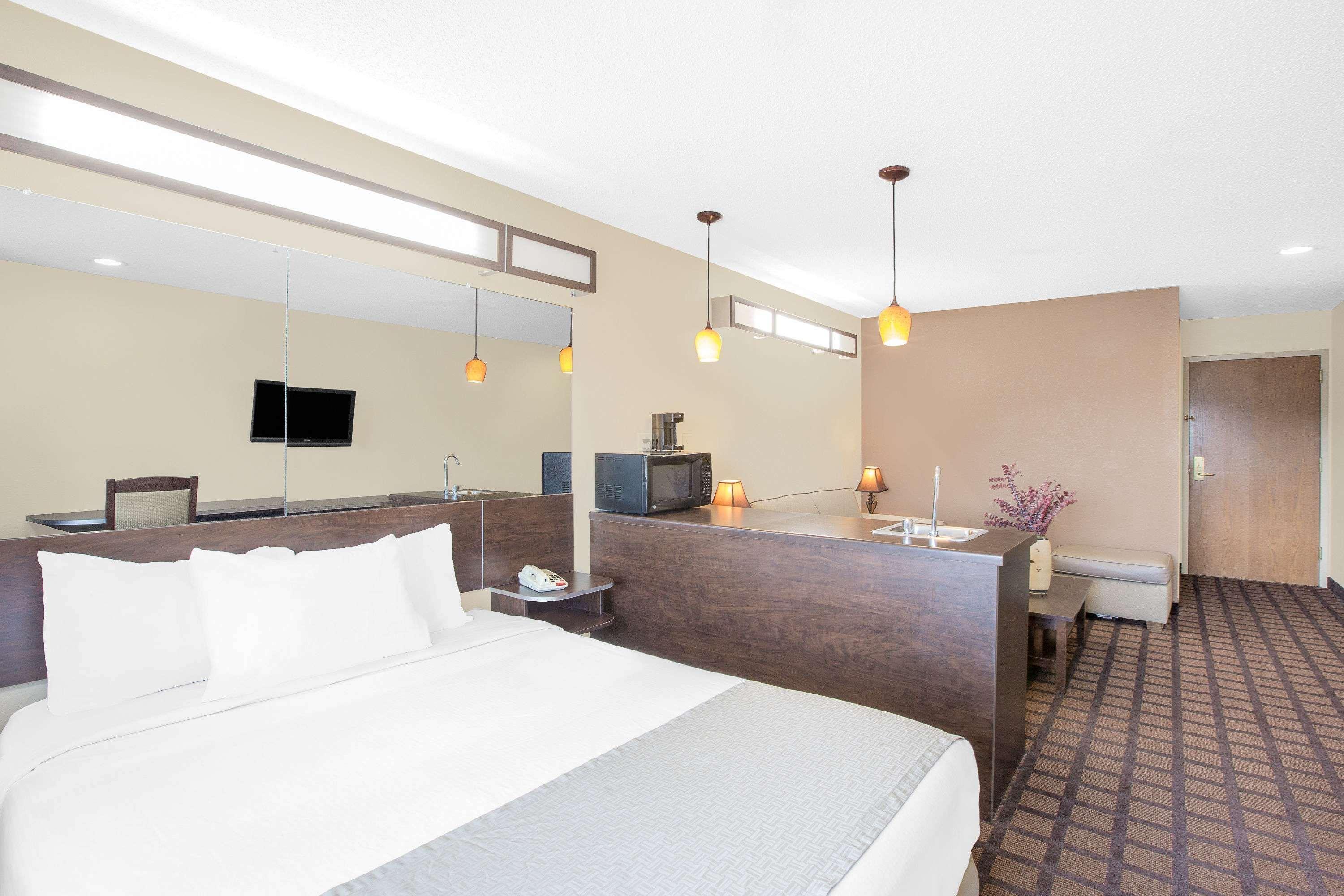 Microtel Inn & Suites By Wyndham Франклин Экстерьер фото