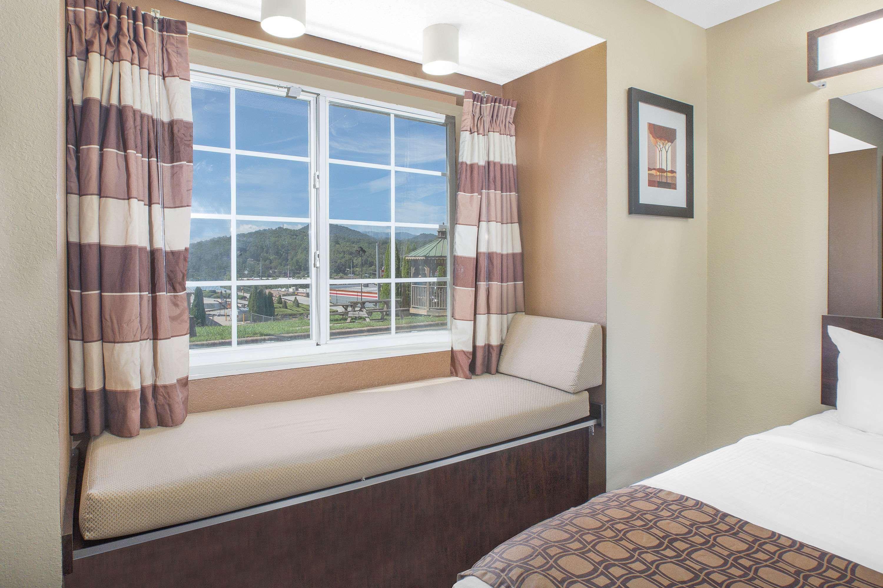 Microtel Inn & Suites By Wyndham Франклин Экстерьер фото